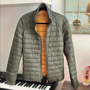 Save The Duck - Lightweight Quilted Men's Jacket in Olive with Mustard Lining